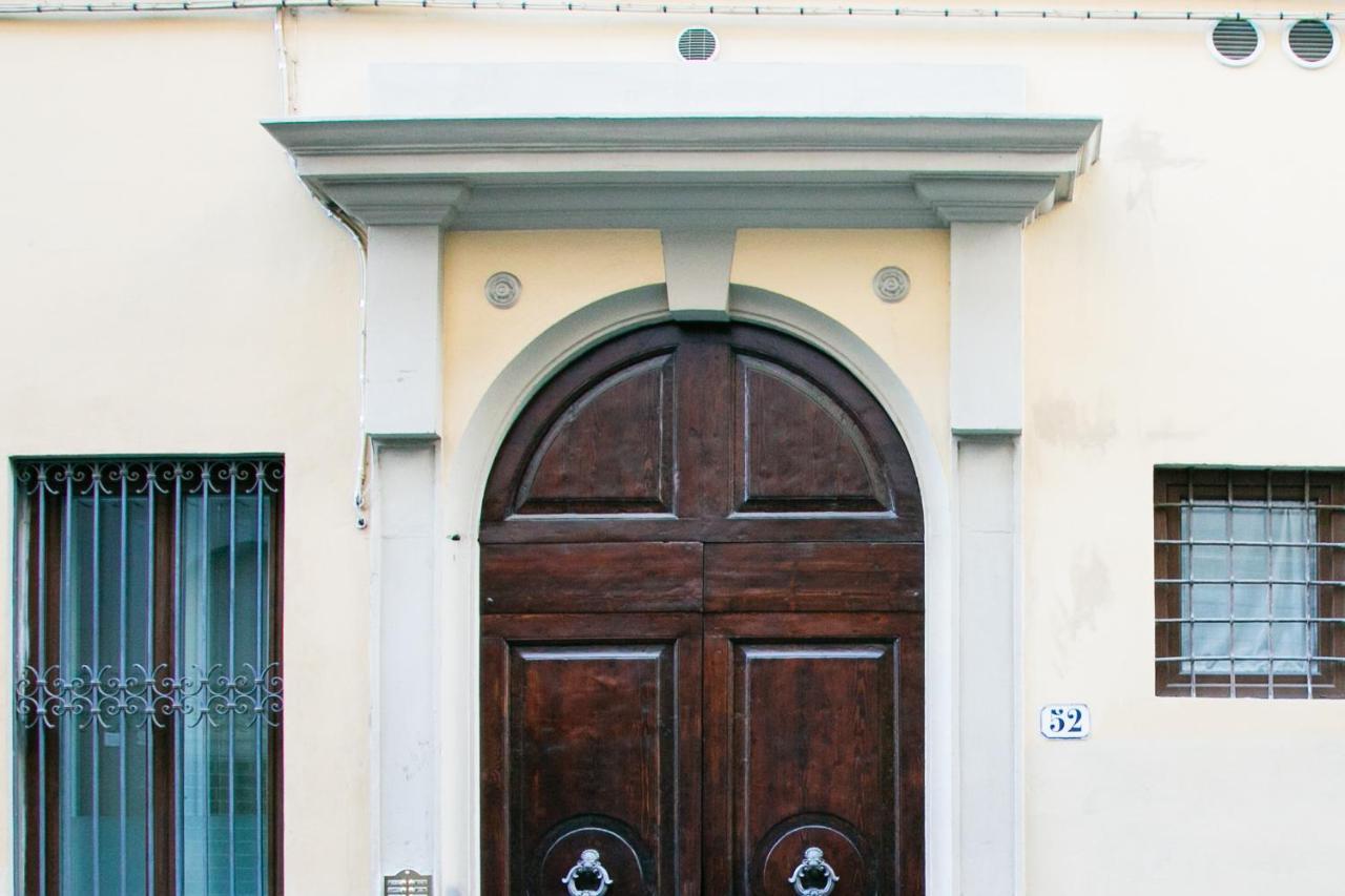 Cynthia'S Garden - Apartment With Private Garden In Santa Croce Florence Exterior photo